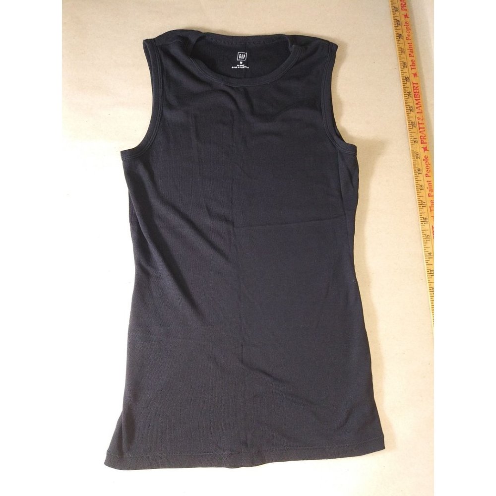Bundle Of 6 Tank Tops 1 Gap 5 Faded Glory All New Condition Women's Size M - Picture 1 of 12